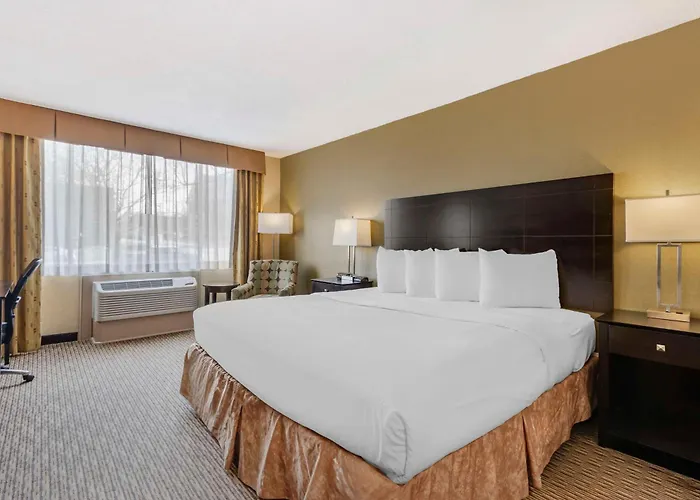 Spark By Hilton Watertown, Ny